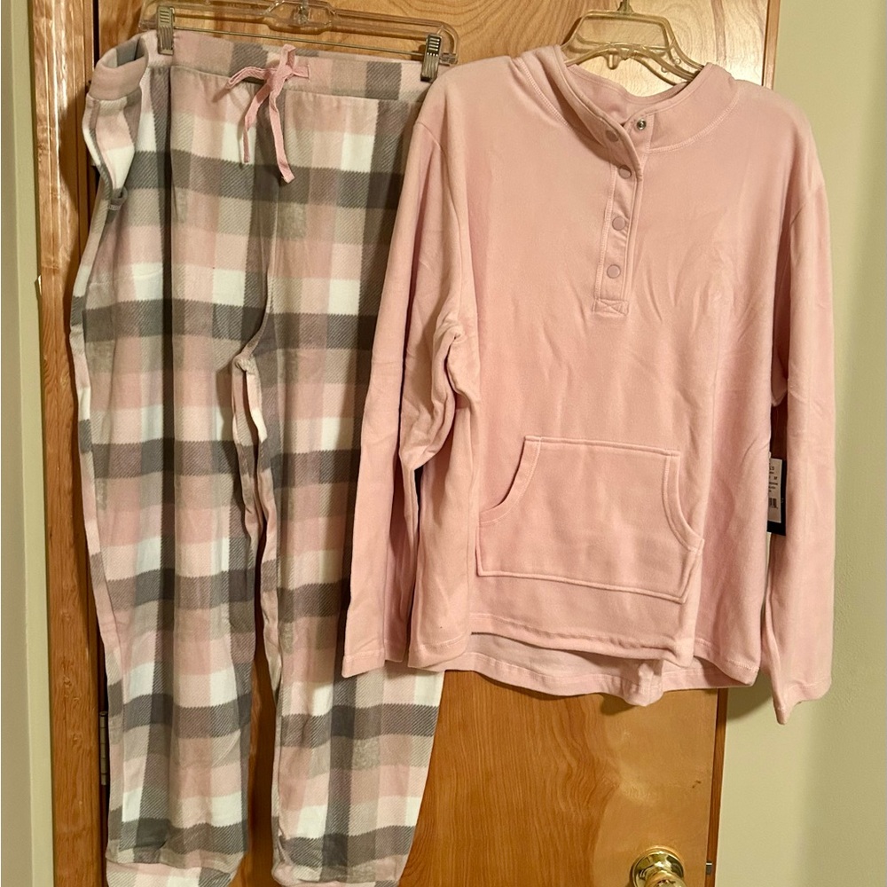 Cuddl Duds Pink and Plaid Plus Size Pajama Set NWT